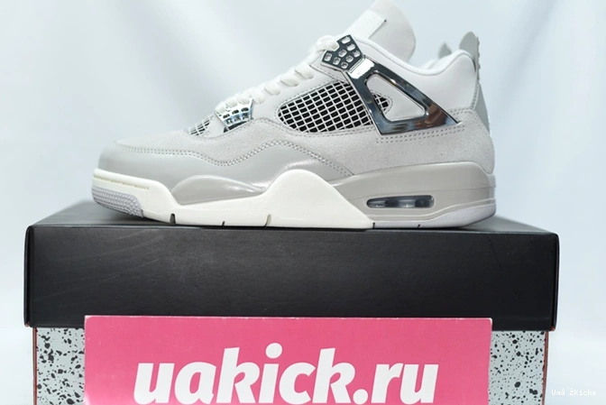 Reliable Jordan 4 Retro Moments 452 Frozen AQ9129-001  1004